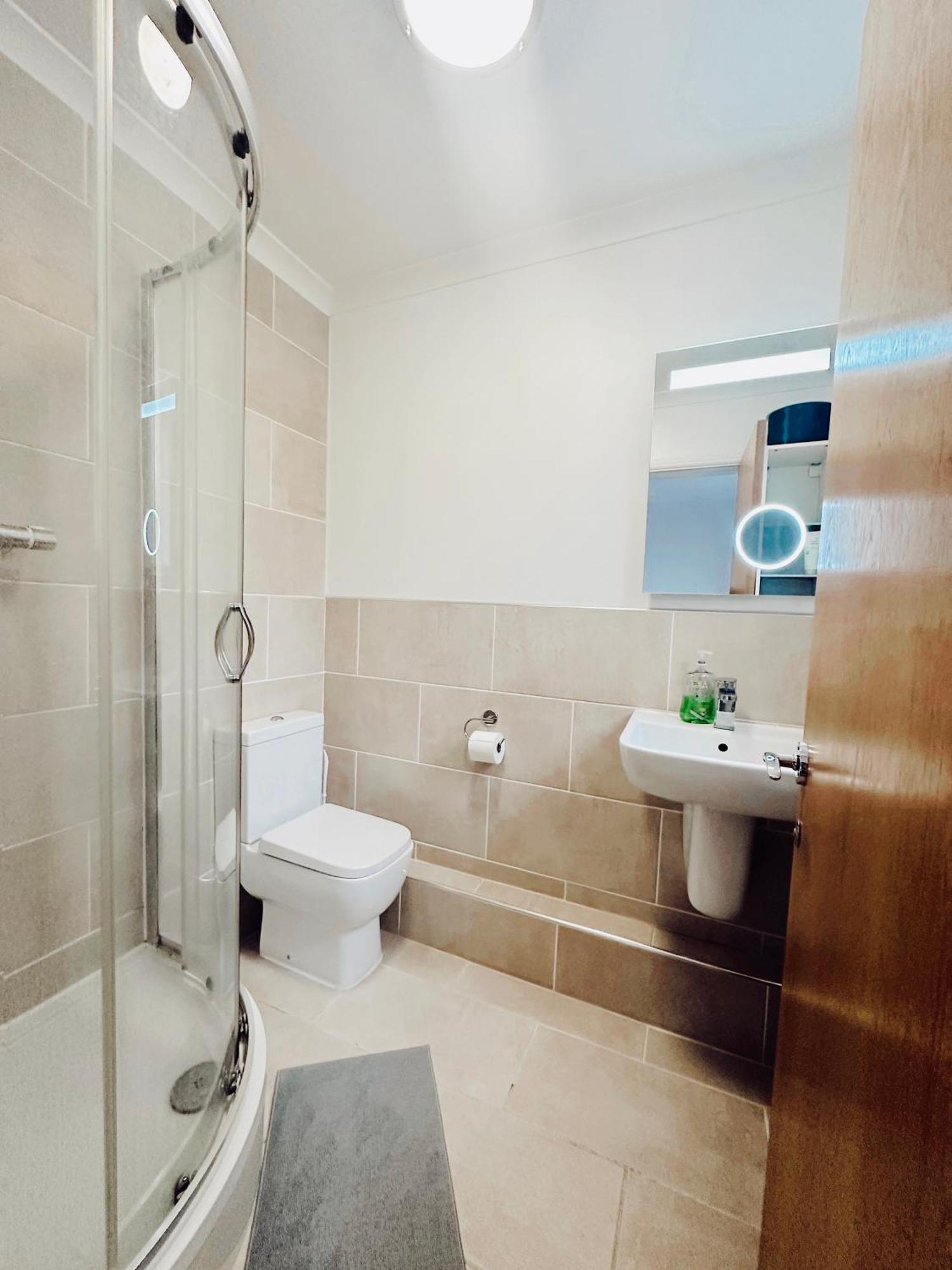 En-Suite Room 5Mins From Tower Bridge Londra Exterior foto